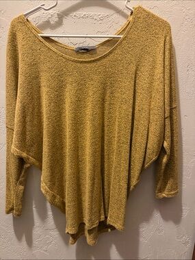 Gyft Women's Mustard Yellow Scoop-Neck size XS